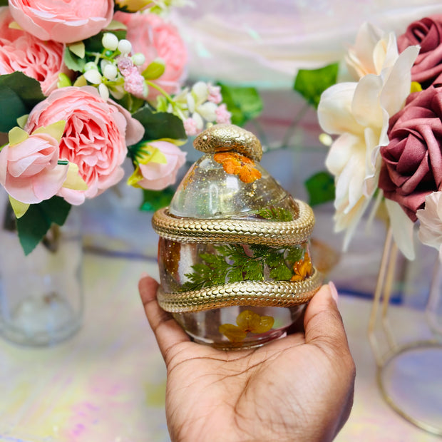 Floral Resin Trinket Snake Jar with Pressed Flowers – Handmade Jewelry Box & Keepsake Storage