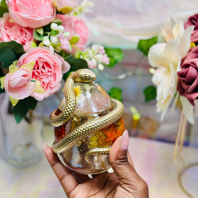 Floral Resin Trinket Snake Jar with Pressed Flowers – Handmade Jewelry Box & Keepsake Storage - Handmade By Theia