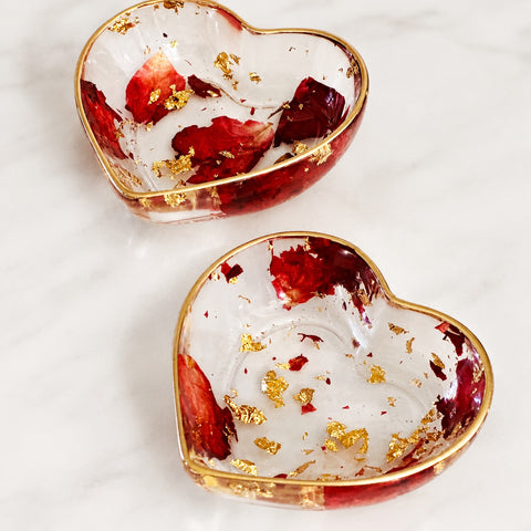 Heart Resin Ring Dish – Pressed Rose Petals & Gold Flakes