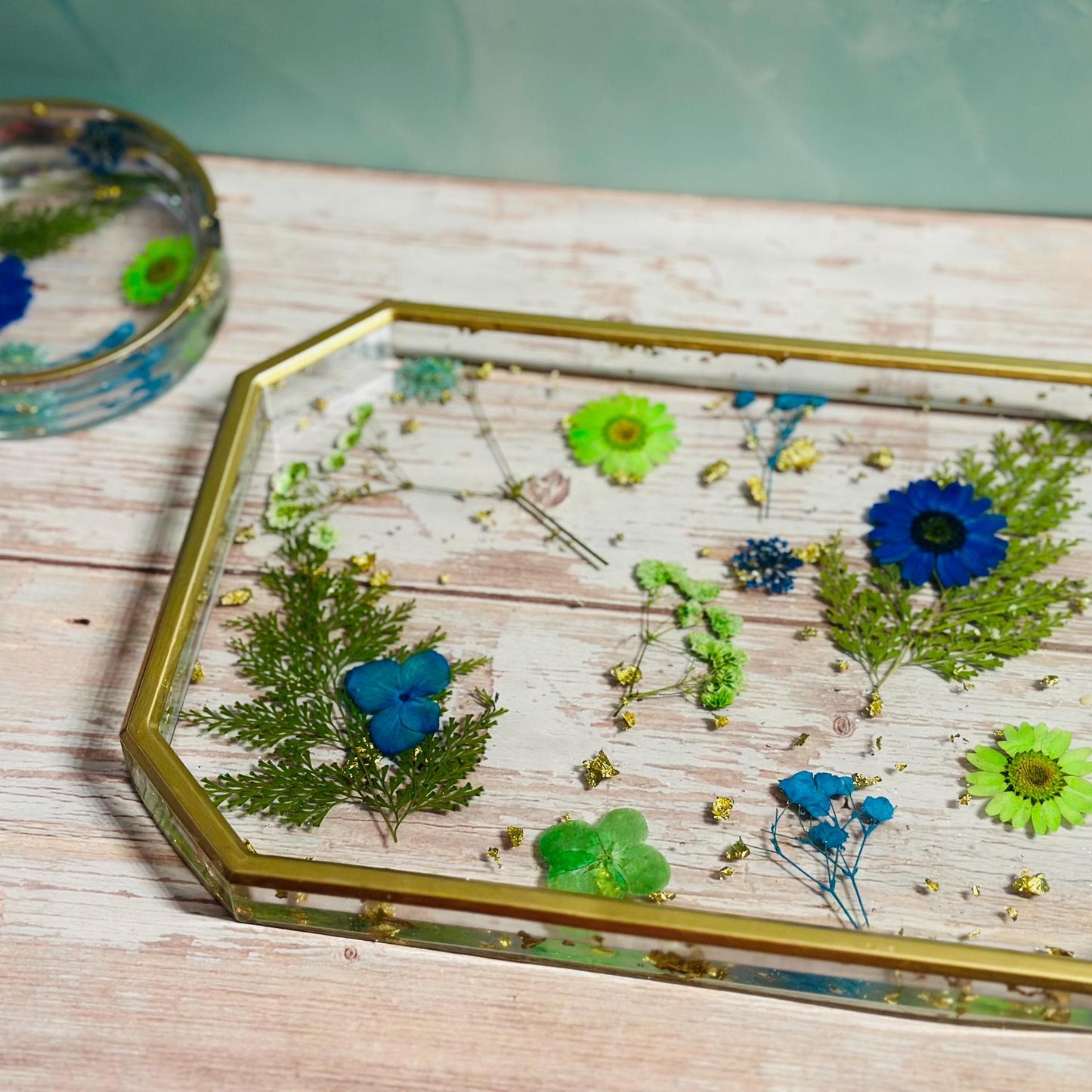 Pressed Flower Resin Rolling Tray – Custom Floral Jewelry Tray, Decorative Vanity Tray for Women, Unique Personalized Gift